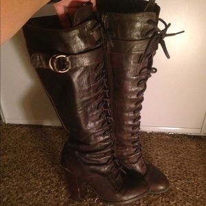 Lace up brown boots